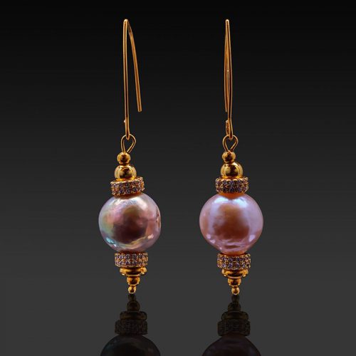 Natural pearl earrings in black
